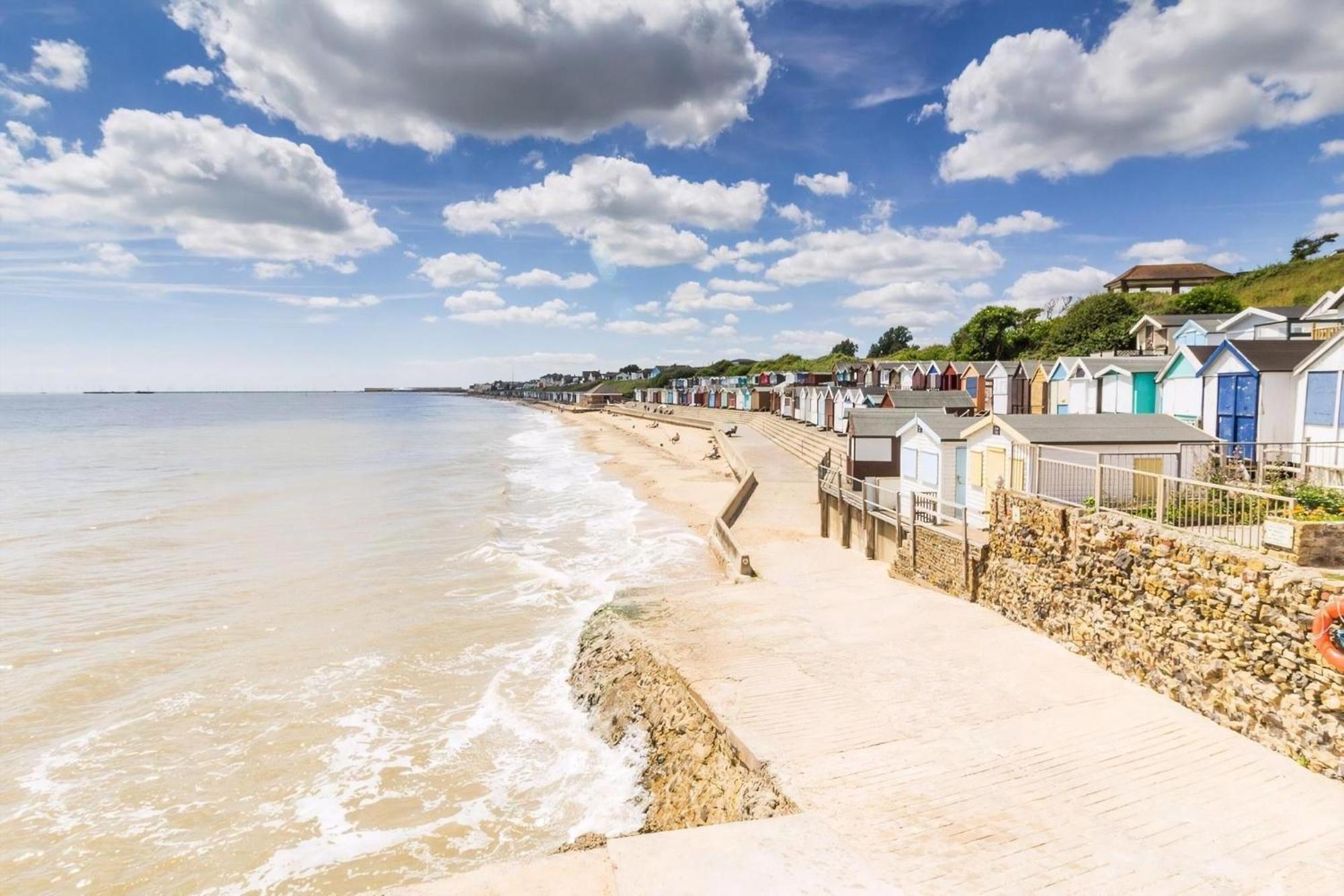 Great 6 Berth Caravan Nearby The Beach In Walton-On-The-Naze Ref 17181X Exterior foto