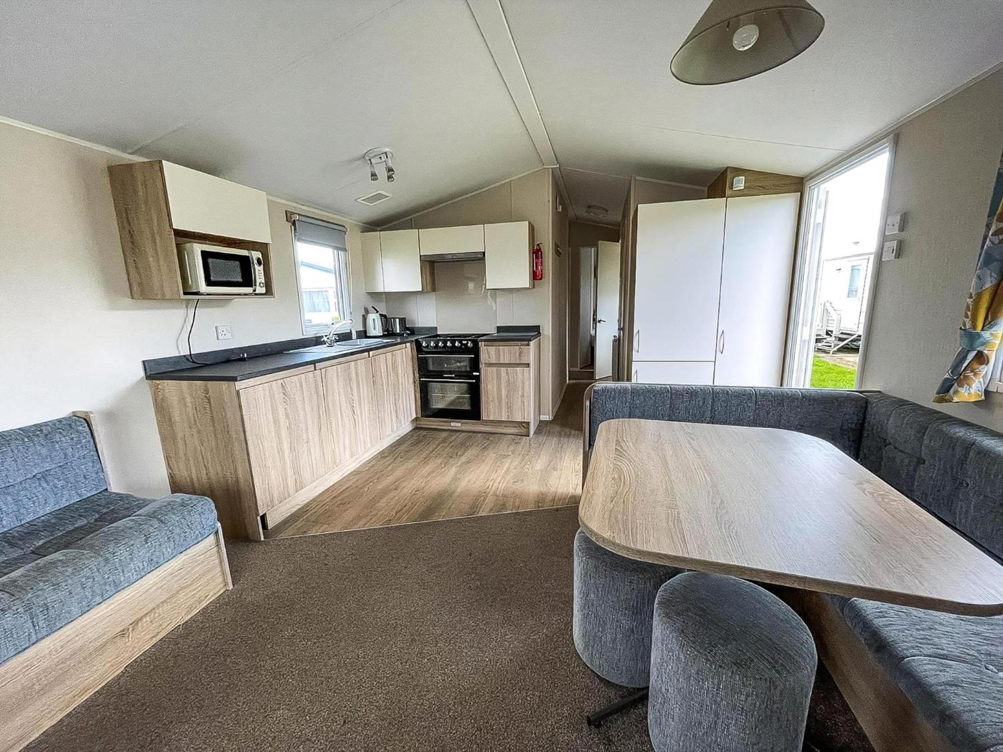 Great 6 Berth Caravan Nearby The Beach In Walton-On-The-Naze Ref 17181X Exterior foto